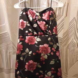 *SOLD ON FACEBOOK* NWoT Juniors Size 17 Foil Floral, Strapless, Mini BCX Dress